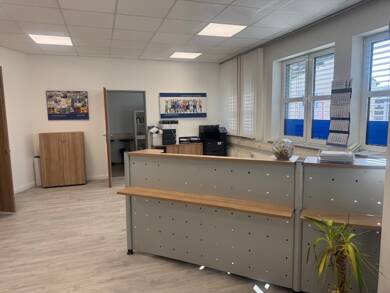 Bürogebäude zur Miete 1.100 € 4 Zimmer 152 m² Bürofläche Altenkirchen Altenkirchen 57610