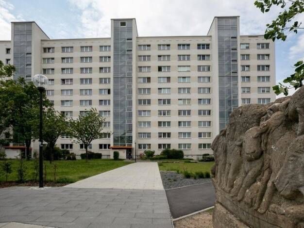 Wohnung zur Miete 570 € 4 Zimmer 80,3 m² frei ab 30.08.2025 Berzdorfer Str. 12 Prohlis-Nord Dresden 01239