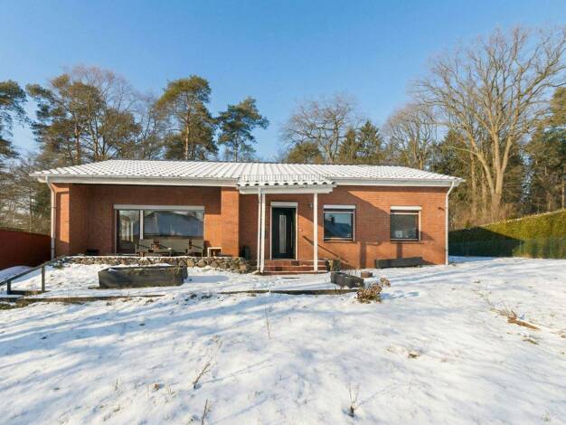 Bungalow zum Kauf 350.000 € 5 Zimmer 122 m² 1.088 m² Grundstück frei ab sofort Mölln 23879