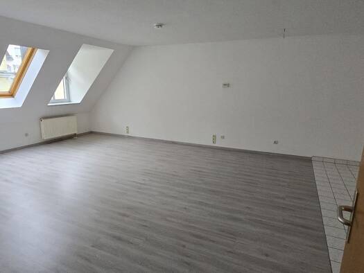 Wohnung zur Miete 430 € 2 Zimmer 68,1 m² 3. Geschoss frei ab sofort Talstraße 8 Auerbach 08209