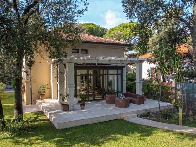Bauernhaus zum Kauf 1.850.000 € 12 Zimmer 297 m² 1.300 m² Grundstück Camaiore 55041