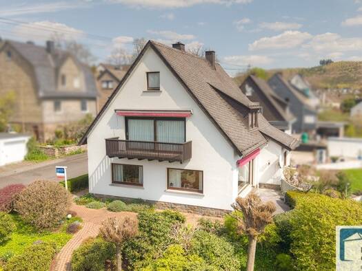 Einfamilienhaus zum Kauf 248.000 € 7 Zimmer 158 m² 618 m² Grundstück Betzdorf Betzdorf 57518