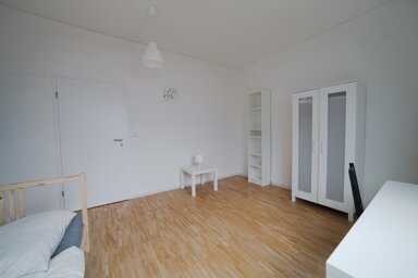 Wohnung zur Miete Wohnen auf Zeit 870 € 8 Zimmer 16 m² frei ab 17.02.2025 Erika-Mann-Straße 17 Marsfeld München 80636