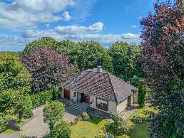 Haus zum Kauf 260.000 € 4 Zimmer 117 m² 1.278 m² Grundstück Schalkholz 25782