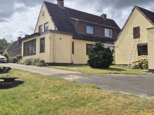Doppelhaushälfte zum Kauf 168.000 € 4 Zimmer 101 m² 646 m² Grundstück Fliederbusch 7 Mönkeberg 24248
