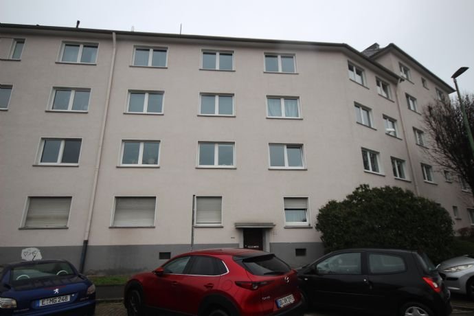 Wohnung zur Miete 655 € 3 Zimmer 72,3 m²<br/>Wohnfläche 3.<br/>Geschoss ab sofort<br/>Verfügbarkeit Holsterhauser Straße 158 Holsterhausen Essen 45147