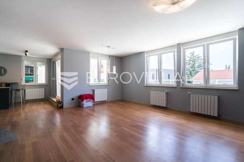 Wohnung zur Miete 2.000 € 3 Zimmer 154 m²<br/>Wohnfläche Goljak Pantovcak 10000