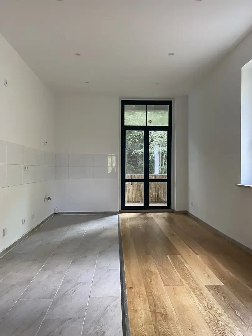 Wohnung zur Miete 700 € 5 Zimmer 145 m²<br/>Wohnfläche ab sofort<br/>Verfügbarkeit Carnaperstraße Rott Wuppertal 42283