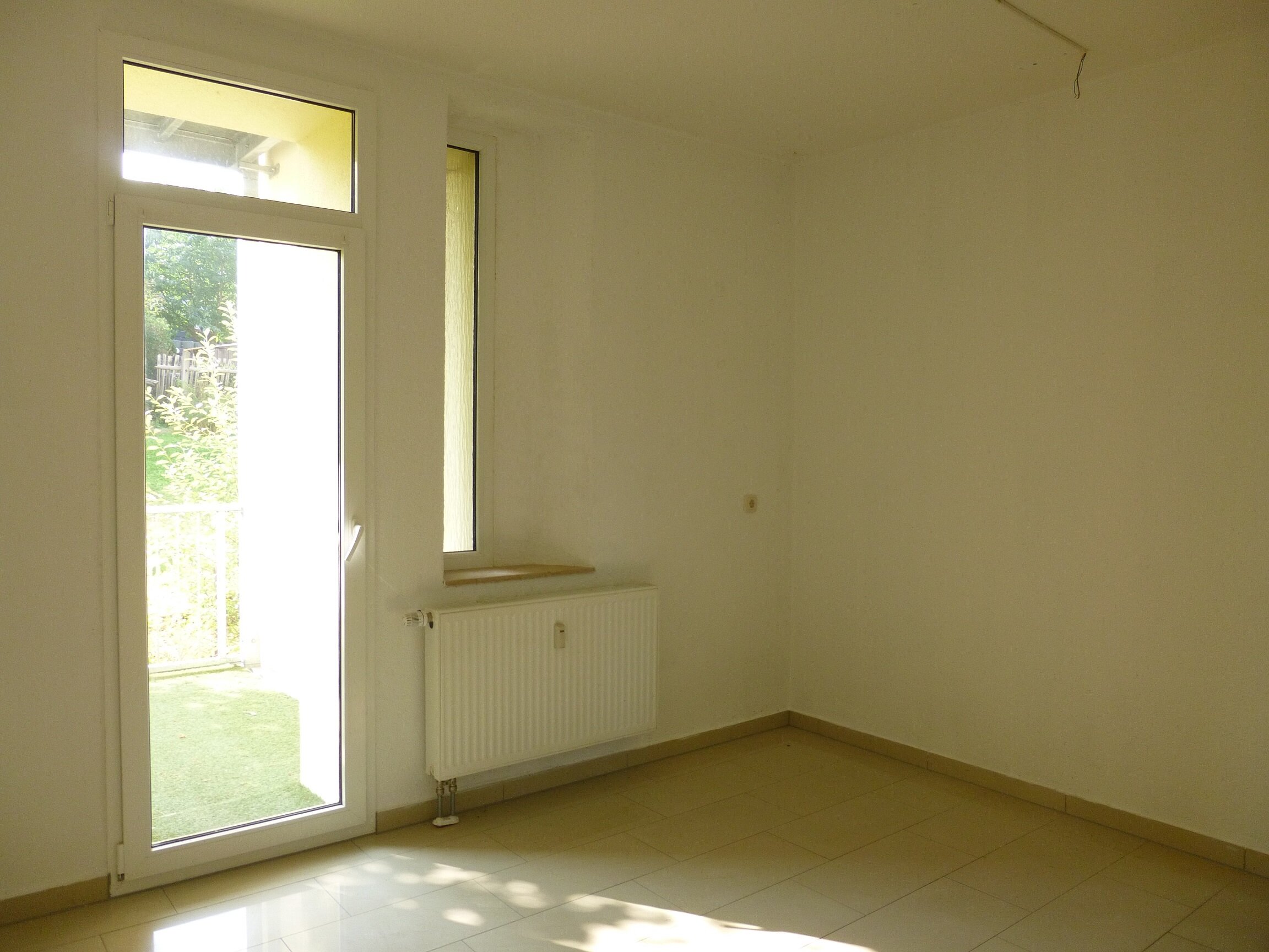 Wohnung zur Miete 320 € 2 Zimmer 64 m²<br/>Wohnfläche 1.<br/>Geschoss ab sofort<br/>Verfügbarkeit Greiz Greiz 07973