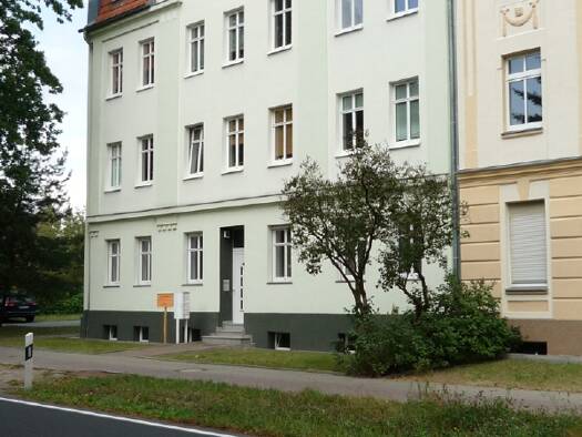 Wohnung zur Miete 530 € 4 Zimmer 100 m² Dachgeschoss, 4. Geschoss Cottbusser Straße 143 Forst-Stadt Forst 03149