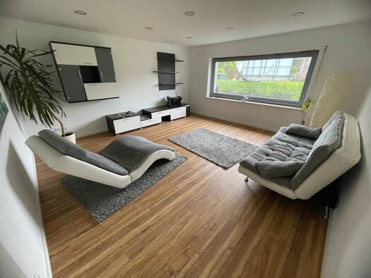 Studio zur Miete 650 € 2 Zimmer 60 m² frei ab 01.02.2026 Bergstraße Falkendorf Aurachtal 91086