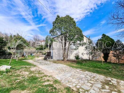 Einfamilienhaus zum Kauf 125.000 € 2 Zimmer 432 m² Drniš Drniš 22320