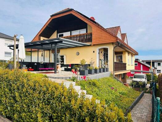 Mehrfamilienhaus zum Kauf 323.000 € 183 m² 706 m² Grundstück Engar Willebadessen 34439