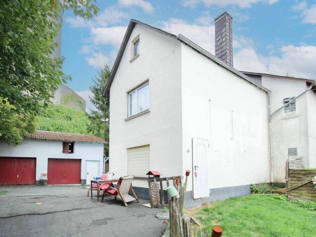 Einfamilienhaus zum Kauf 139.000 € 6 Zimmer 191,1 m² 648,1 m² Grundstück Greifenstein 35753