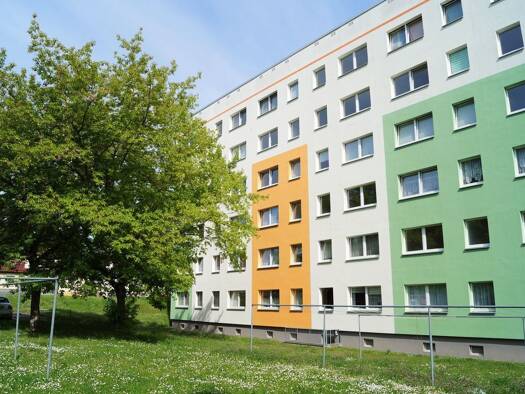 Wohnung zur Miete 400 € 4 Zimmer 66,8 m² 3. Geschoss frei ab sofort Julius-Fucik-Straße 6 Pößneck,Stadt Pößneck 07381