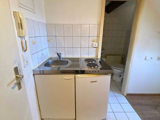 Wohnung zur Miete 150 € 1 Zimmer 10 m² Geschoss 2/3 frei ab sofort Hauptstraße 21 Eningen Eningen unter Achalm 72800