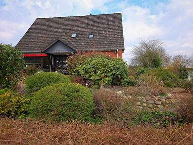 Einfamilienhaus zum Kauf 345.000 € 5 Zimmer 152 m² 2.119 m² Grundstück frei ab 01.08.2025 Kellinghusen 25548
