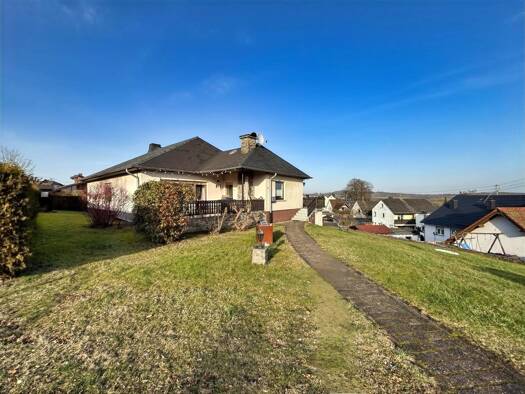 Einfamilienhaus zum Kauf 285.000 € 11 Zimmer 163,6 m² 1.042 m² Grundstück frei ab sofort Meudt 56414