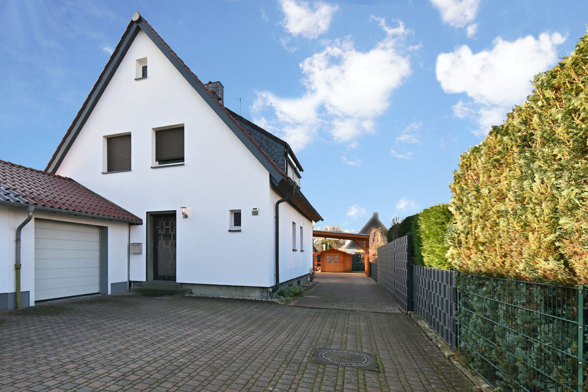 Einfamilienhaus zum Kauf 415.000 € 9 Zimmer 200 m²<br/>Wohnfläche 872 m²<br/>Grundstück Statistischer Bezirk 43 Hamm 59077