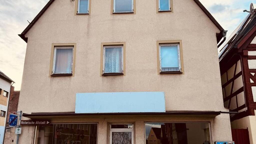 Haus zum Kauf 150.000 € 185 m² Hauptstrasse 25 Heideck 91180