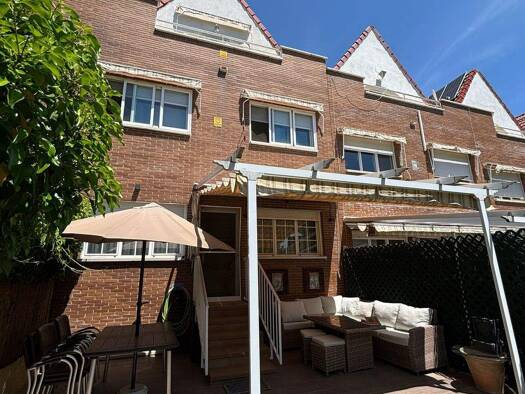 Haus zum Kauf 1.300.000 € 326 m² Calle Sil 9 Pozuelo de Alarcón 28223