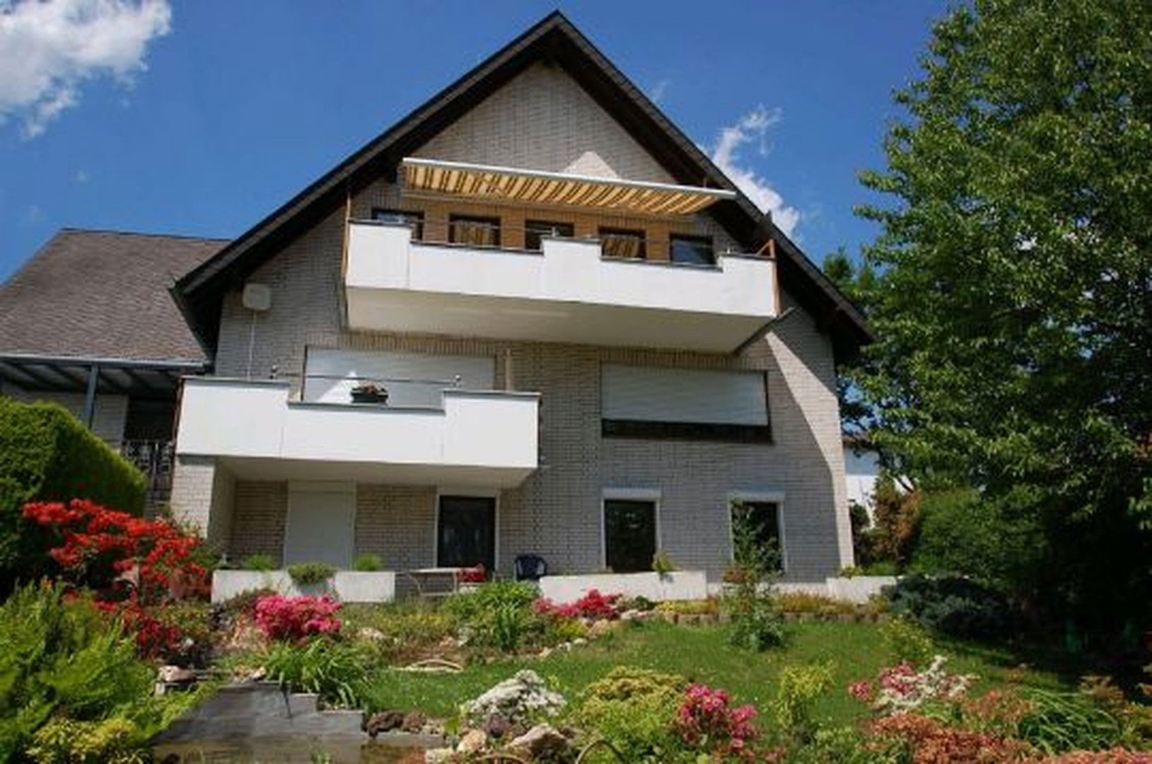 Mehrfamilienhaus zum Kauf provisionsfrei 865.000 € 9 Zimmer 455,5 m²<br/>Wohnfläche 963 m²<br/>Grundstück Königsfeld 53426