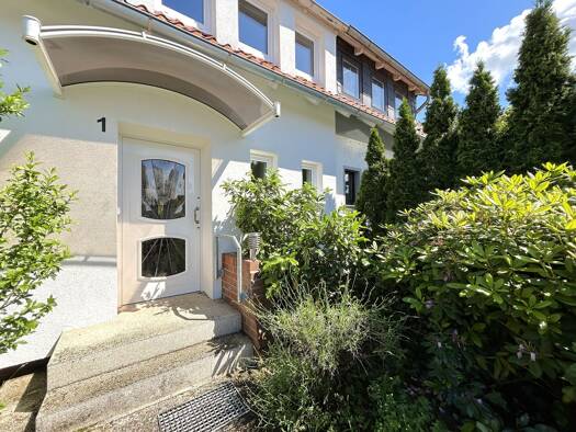 Haus zur Miete 1.350 € 5 Zimmer 137 m² 445 m² Grundstück Eigenstraße 1 Uetze 31311