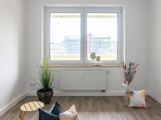 Wohnung zur Miete 298 € 2 Zimmer 54 m² 3. Geschoss frei ab 16.12.2026 Bahnhofstraße 66 Zentrum Chemnitz 09111