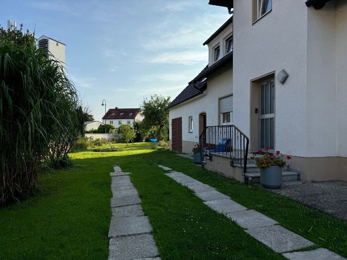 Mehrfamilienhaus zum Kauf 450.000 € 7 Zimmer 158 m²<br/>Wohnfläche 1.103 m²<br/>Grundstück Nordendorf Nordendorf 86695