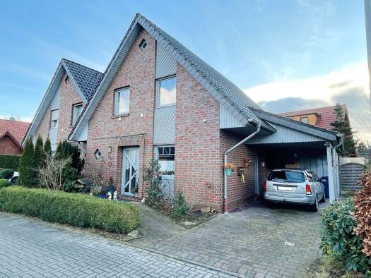 Doppelhaushälfte zum Kauf 325.000 € 4 Zimmer 102,8 m² 330 m² Grundstück Westerstede 26655