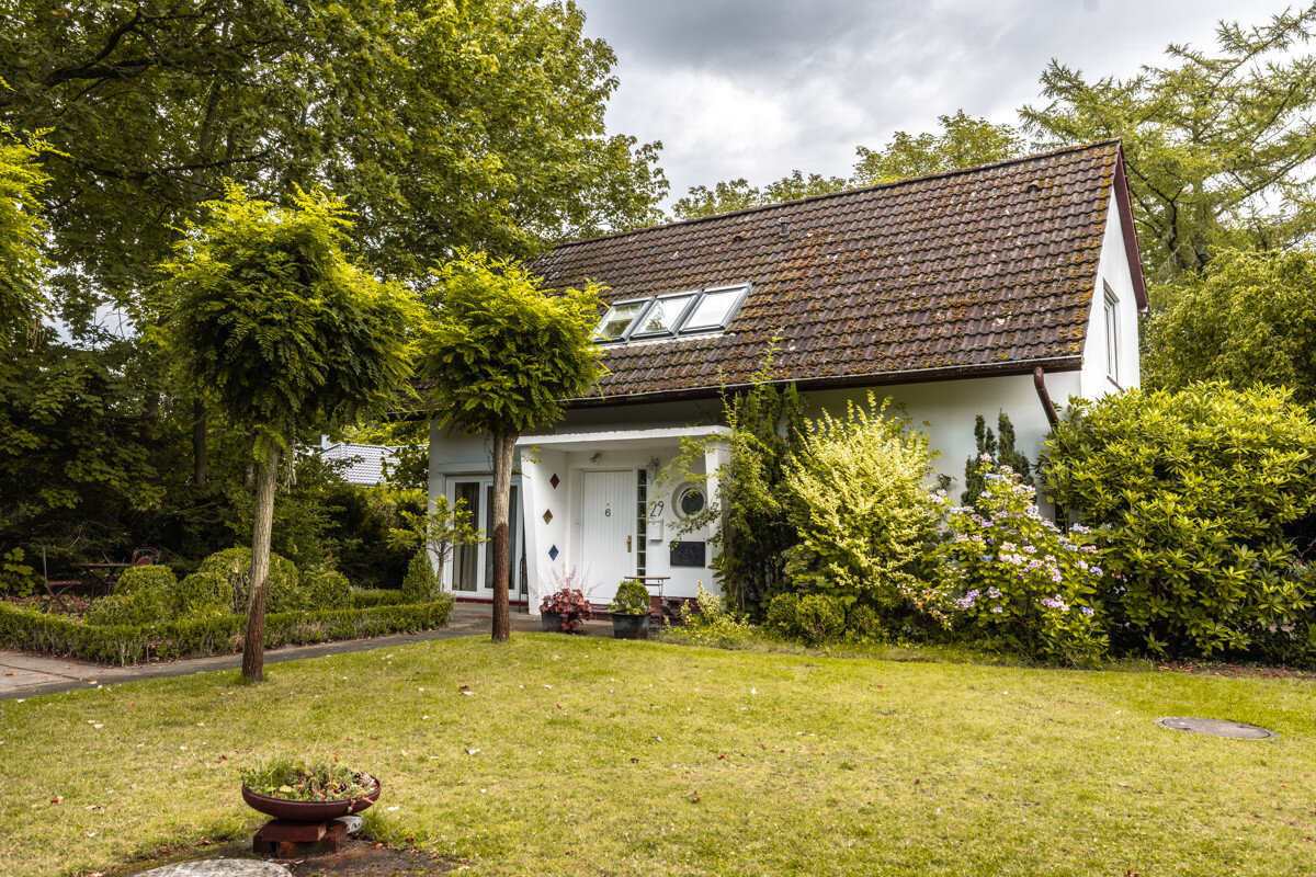 Mehrfamilienhaus zum Kauf als Kapitalanlage geeignet 599.000 € 6 Zimmer 149,2 m²<br/>Wohnfläche 1.181 m²<br/>Grundstück Sahlenburg Cuxhaven 27476