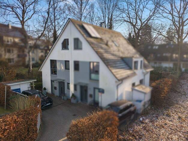 Doppelhaushälfte zum Kauf 925.000 € 6,5 Zimmer 162 m² 271,5 m² Grundstück Wellingsbüttel Hamburg 22391