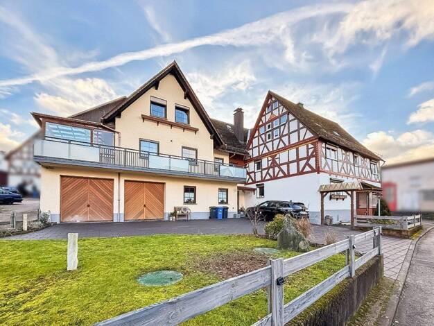 Mehrfamilienhaus zum Kauf 379.700 € 11 Zimmer 313,9 m² 608 m² Grundstück Eiershausen Eschenburg 35713
