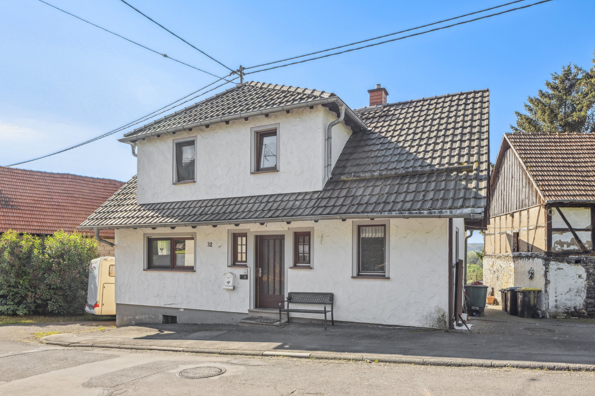 Einfamilienhaus zum Kauf 229.000 € 5 Zimmer 154,7 m²<br/>Wohnfläche 1.419 m²<br/>Grundstück Wingershausen Schotten 63679