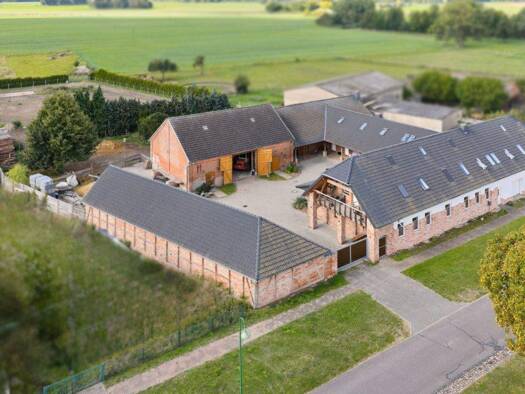 Mehrfamilienhaus zum Kauf 975.000 € 11 Zimmer 515 m² 7.999 m² Grundstück Biesen Wittstock/Dosse 16909