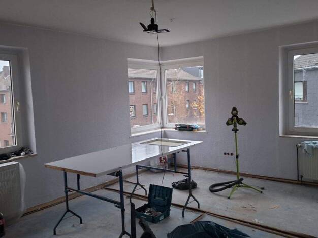 Wohnung zur Miete 417 € 2 Zimmer 59,5 m² 2. Geschoss frei ab 01.01.2026 Herwarthstraße 37 Untermeiderich Duisburg 47137