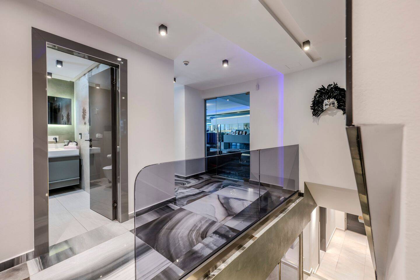 Property thumbnail 9