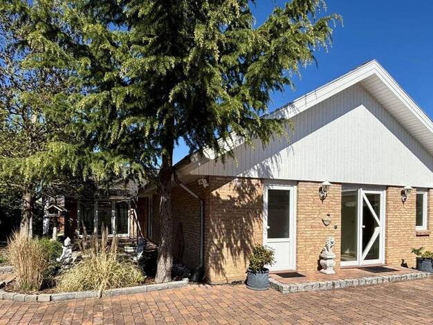 Bungalow zum Kauf 429.000 € 4 Zimmer 135 m² 588 m² Grundstück Wettmar Burgwedel 30938