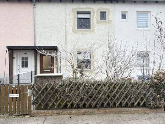 Reihenmittelhaus zum Kauf 239.000 € 4 Zimmer 104 m² 158 m² Grundstück Straubing 94315