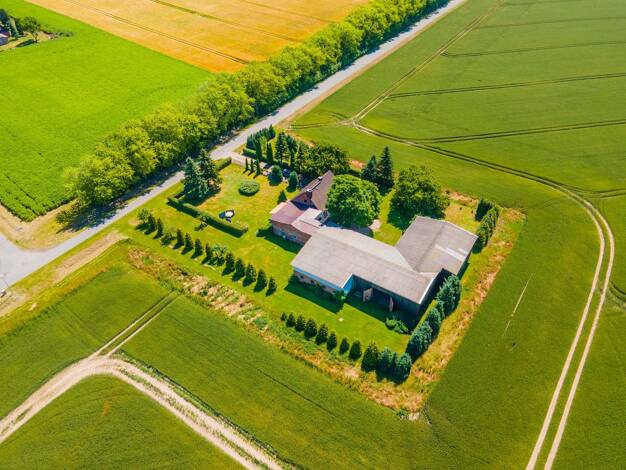Einfamilienhaus zum Kauf 349.000 € 10 Zimmer 200 m² 6.925 m² Grundstück Fäsekow Deyelsdorf 18513