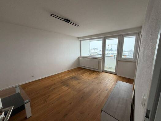 Wohnung zur Miete 700 € 2 Zimmer 59,7 m² 6. Geschoss Waldkraiburg 84478