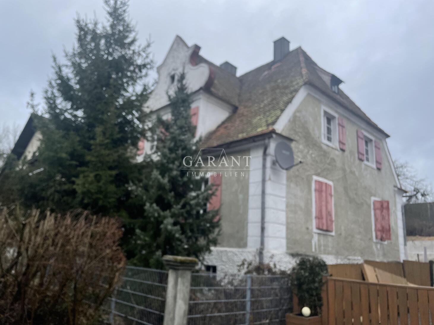 Einfamilienhaus zum Kauf 189.000 € 6 Zimmer 155 m²<br/>Wohnfläche 674 m²<br/>Grundstück Pfreimd Pfreimd-Pfreimd 92536