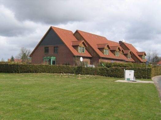 Reihenmittelhaus zur Miete 670 € 4 Zimmer 98 m² frei ab 01.05.2026 Neu Schlagsdorf Dobin am See 19067