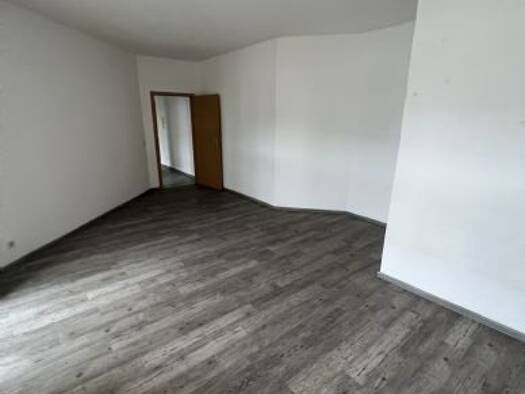 Wohnung zur Miete 470 € 3 Zimmer 90 m² EG frei ab sofort Schießgrabenstr. 8 Zeitz 06712