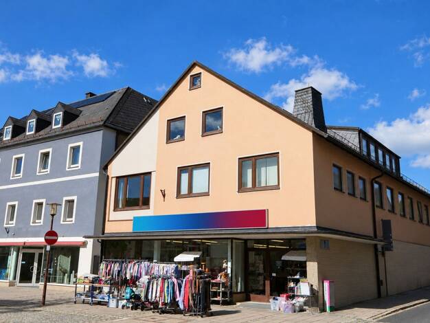Haus zum Kauf 16 Zimmer 303,6 m² 848 m² Grundstück Selb Selb 95100