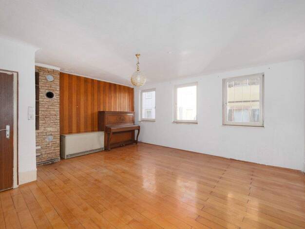 Mehrfamilienhaus zum Kauf 255.000 € 7 Zimmer 166 m² 139 m² Grundstück Neuenbürg 75305