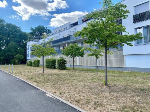 Wohnung zur Miete 750 € 2 Zimmer 51,5 m² 2. Geschoss frei ab sofort Grundigpark 2 Dambach Fürth 90768