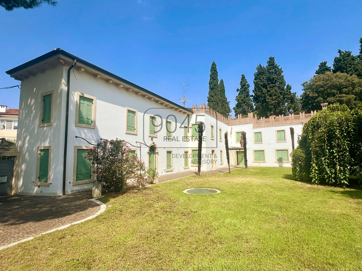 Villa zum Kauf 2.500.000 € 10 Zimmer 570 m²<br/>Wohnfläche 3.800 m²<br/>Grundstück Verona 37121