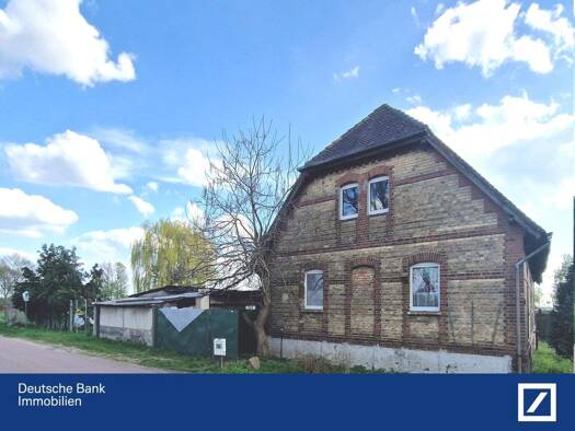 Doppelhaushälfte zum Kauf 75.000 € 5 Zimmer 133 m² 973 m² Grundstück Kermen Leps 39264