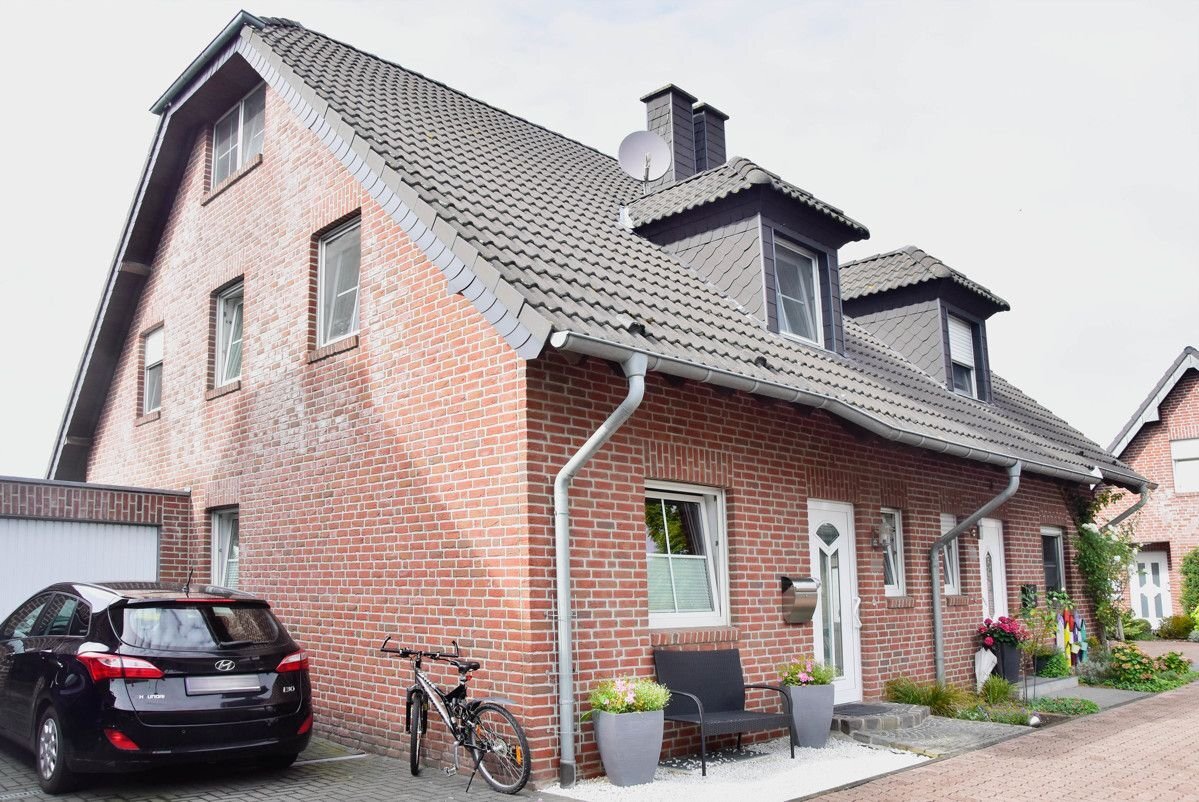 Doppelhaushälfte zum Kauf 349.000 € 4 Zimmer 103 m²<br/>Wohnfläche 218 m²<br/>Grundstück Kevelaer Kevelaer 47623